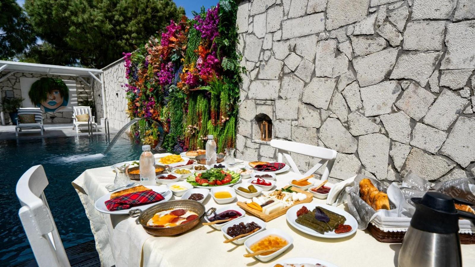 Lulu Inn Hotel Çeşme Dış mekan fotoğraf