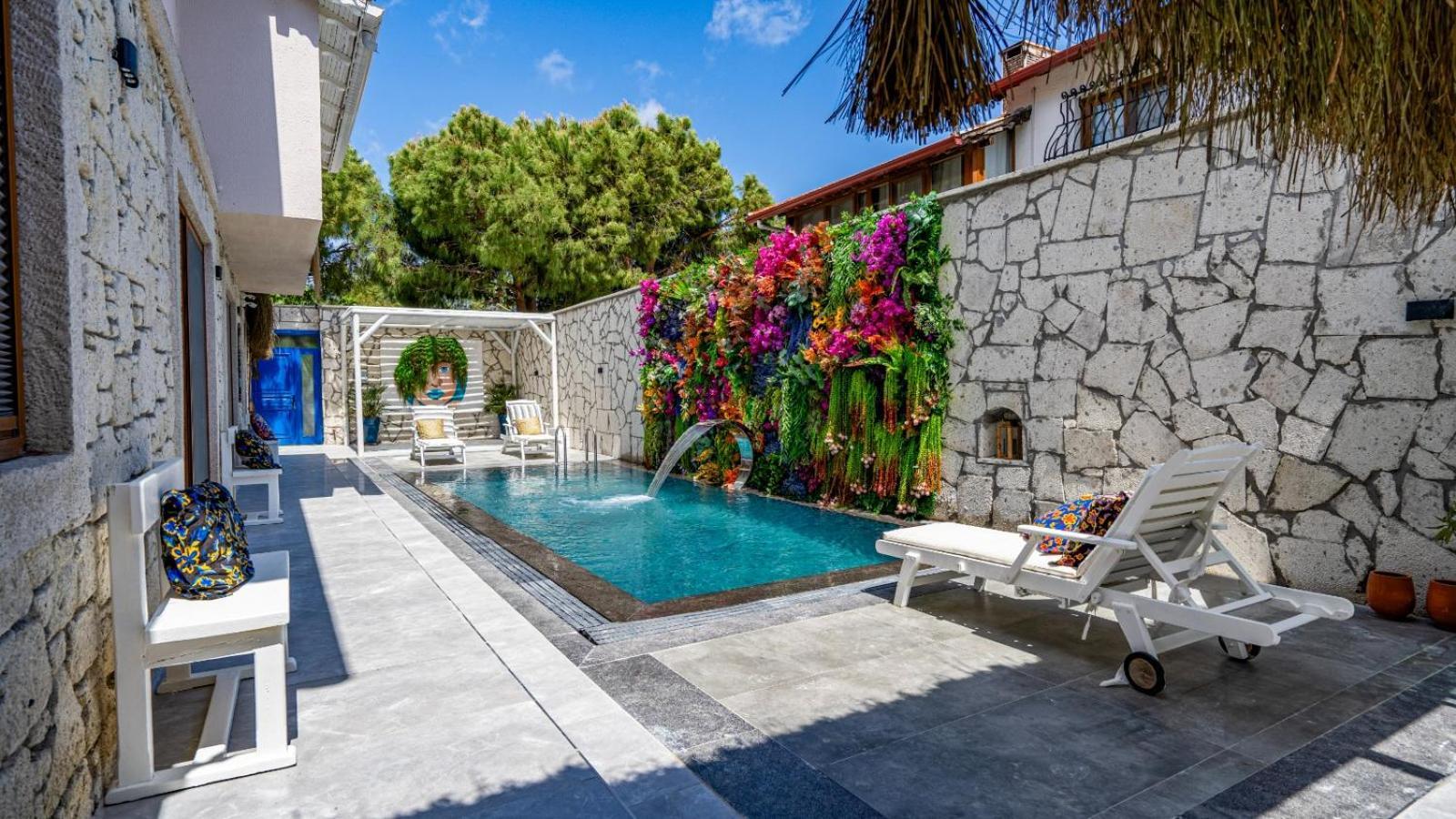 Lulu Inn Hotel Çeşme Dış mekan fotoğraf